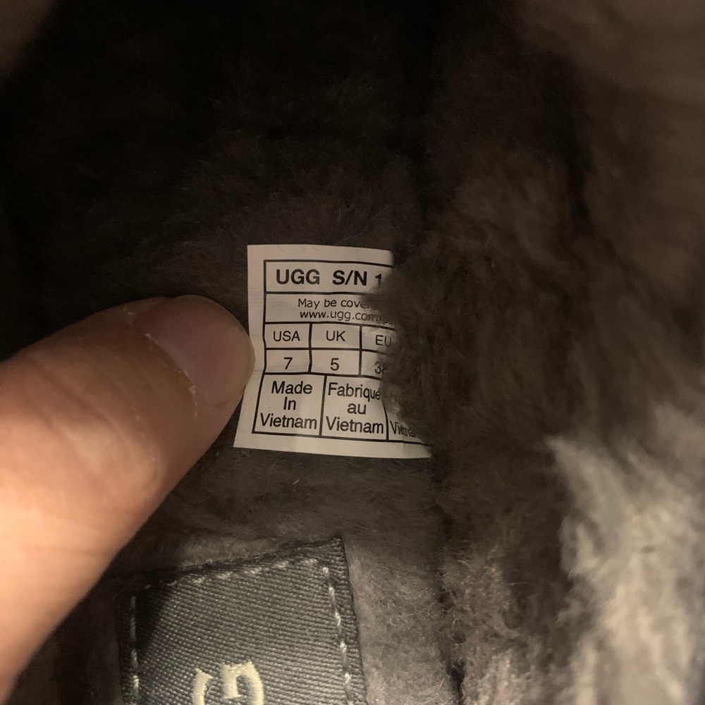 UGG Classic Gray Slippers - Picture 7 of 8